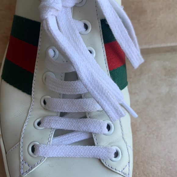 Mint condition Gucci sneakers - Picture 5 of 13